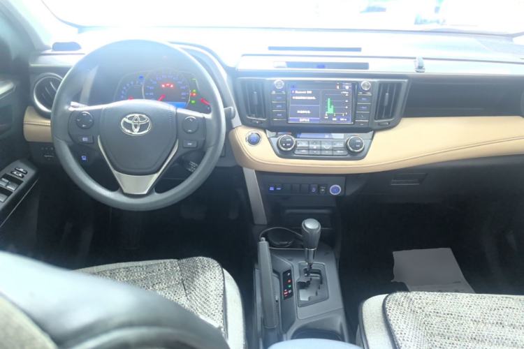 Used Toyota RAV4 2016 2.0L CVT Two-Wheel Drive Fashion Edition China V Standard Center Console