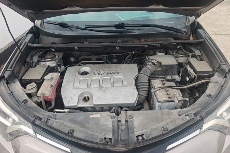 Used Toyota RAV4 2016 2.0L CVT Two-Wheel Drive Smart Edition China V Standard Engine Bay