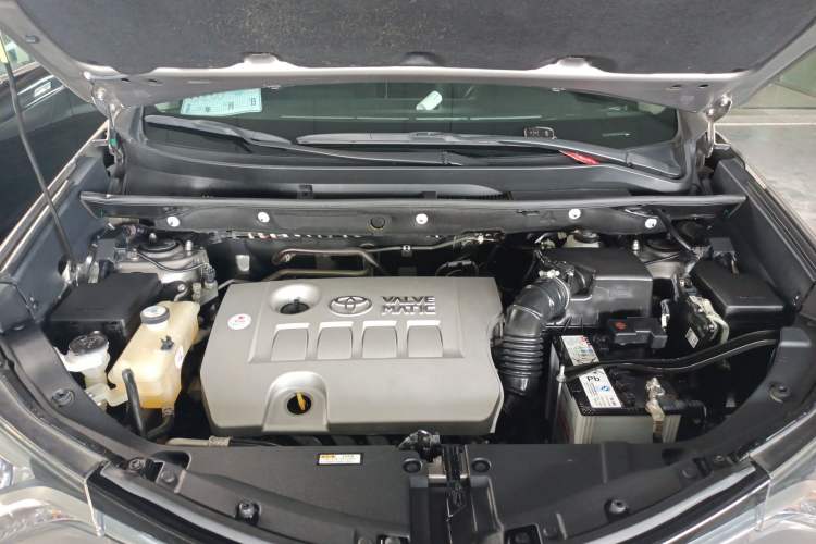 Used Toyota RAV4 2016 2.0L CVT Two-Wheel Drive Smart Edition China V Standard Engine Bay