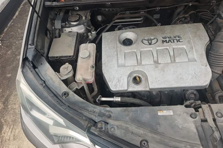 Used Toyota RAV4 2016 2.0L CVT Two-Wheel Drive Smart Edition China V Standard Engine Bay Right