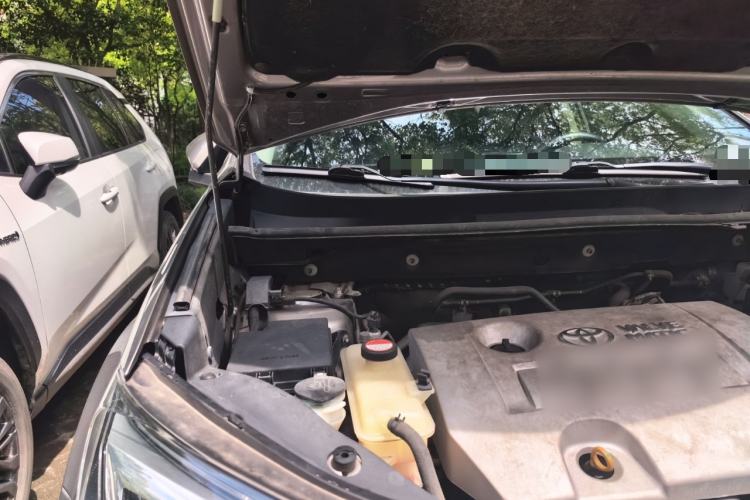Used Toyota RAV4 2016 2.0L CVT Two-Wheel Drive Smart Edition China V Standard Engine Bay Right