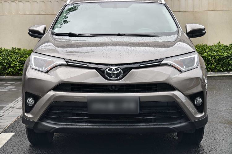 Used Toyota RAV4 2016 2.0L CVT Two-Wheel Drive Fashion Edition China V Standard Exterior 10