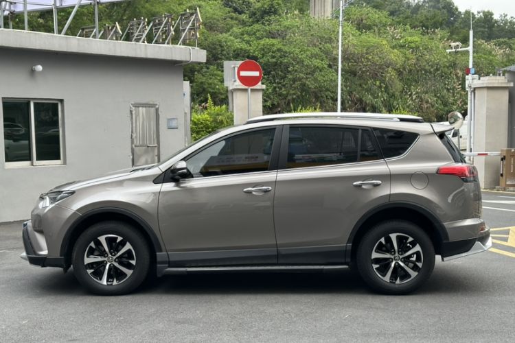 Used Toyota RAV4 2016 2.0L CVT Two-Wheel Drive Smart Edition China V Standard Exterior 4