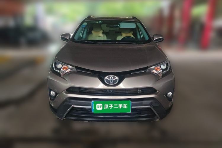 Used Toyota RAV4 2016 2.0L CVT Two-Wheel Drive Fashion Edition China V Standard Front