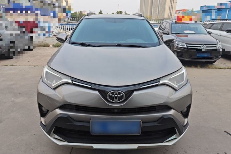 Used Toyota RAV4 2016 2.0L CVT Two-Wheel Drive Fashion Edition China V Standard Front