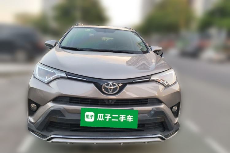 Used Toyota RAV4 2016 2.0L CVT Two-Wheel Drive Fashion Edition China V Standard Front