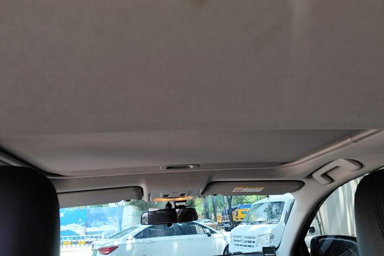 Used Toyota RAV4 2016 2.0L CVT Two-Wheel Drive Fashion Edition China V Standard Headliner