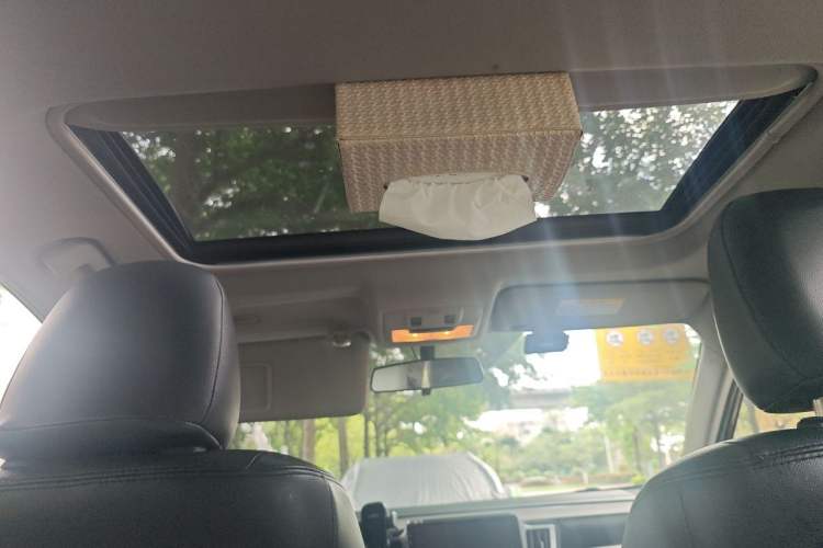 Used Toyota RAV4 2016 2.0L CVT Two-Wheel Drive Fashion Edition China V Standard Headliner