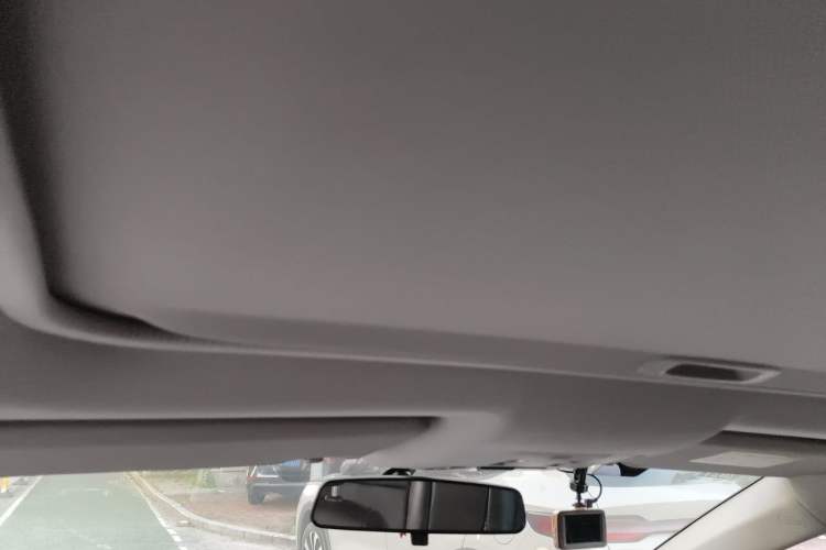 Used Toyota RAV4 2016 2.0L CVT Two-Wheel Drive Fashion Edition China V Standard Headliner