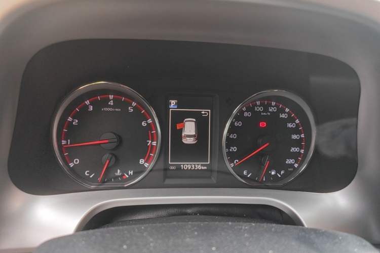 Used Toyota RAV4 2016 2.0L CVT Two-Wheel Drive Smart Edition China V Standard Instrument Cluster