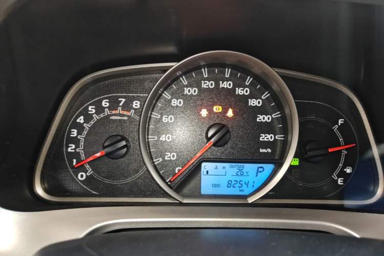 Used Toyota RAV4 2016 2.0L CVT Two-Wheel Drive Fashion Edition China V Standard Instrument Cluster