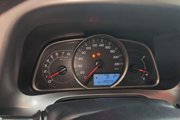 Used Toyota RAV4 2016 2.0L CVT Two-Wheel Drive Fashion Edition China V Standard Instrument Cluster