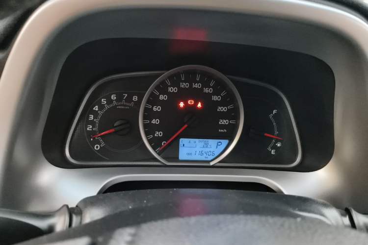 Used Toyota RAV4 2016 2.0L CVT Two-Wheel Drive Fashion Edition China V Standard Instrument Cluster