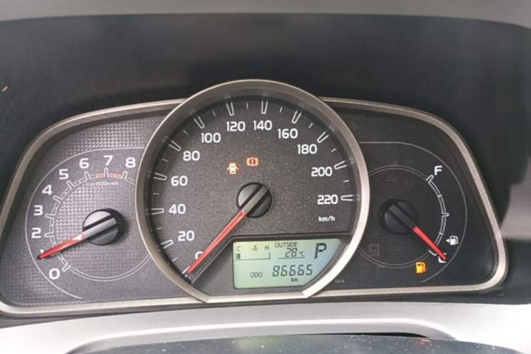 Used Toyota RAV4 2016 2.0L CVT Two-Wheel Drive Fashion Edition China V Standard Instrument Cluster