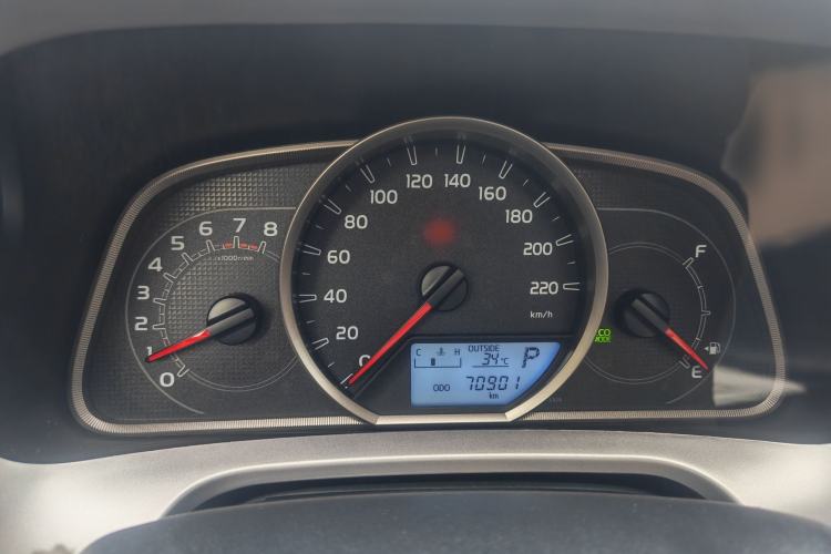 Used Toyota RAV4 2016 2.0L CVT Two-Wheel Drive Fashion Edition China V Standard Instrument Cluster