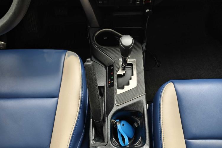 Used Toyota RAV4 2016 2.0L CVT Two-Wheel Drive Fashion Edition China V Standard Interior 9