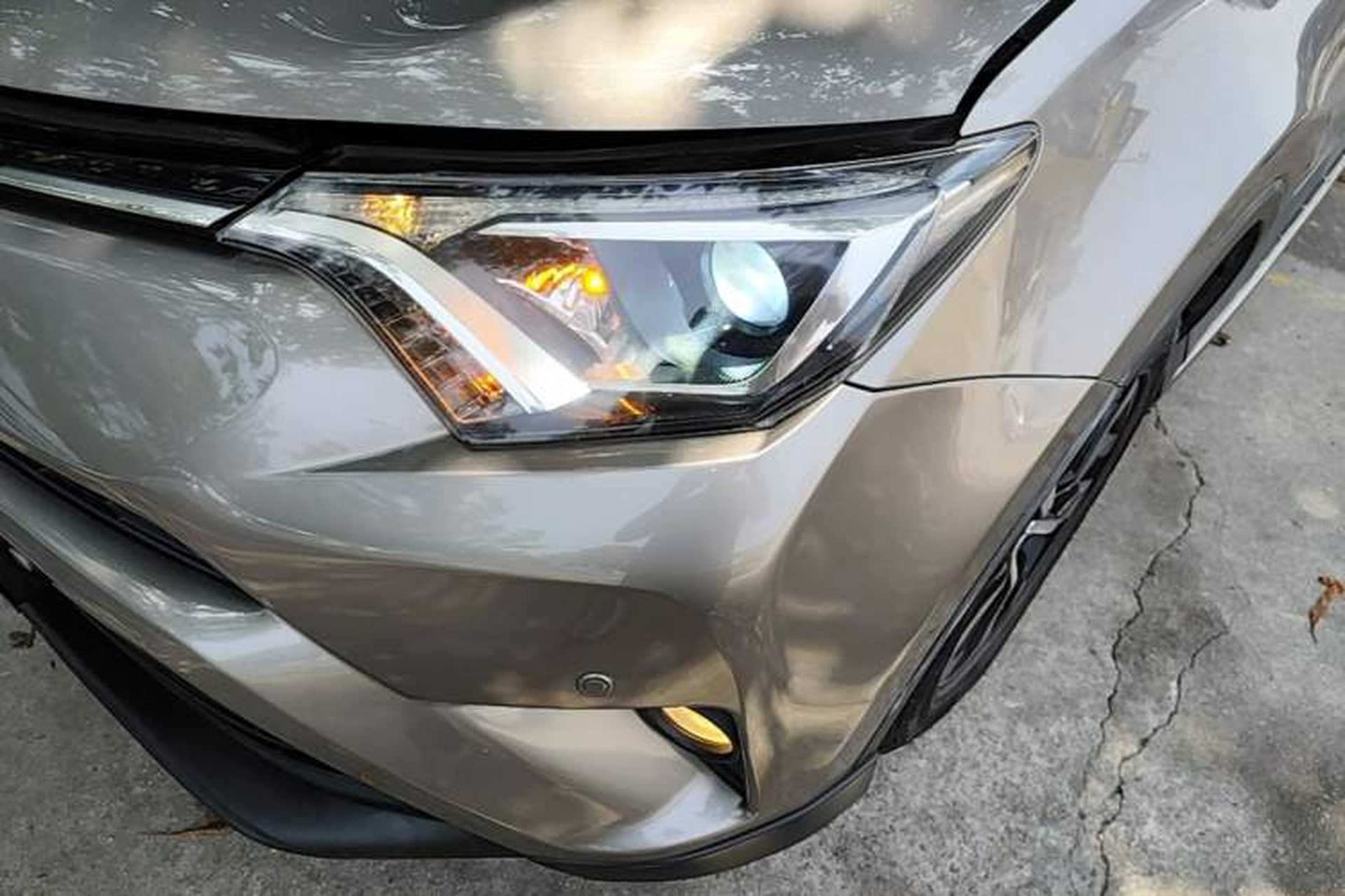 Used Toyota RAV4 2016 2.0L CVT Two-Wheel Drive Fashion Edition China V Standard Left Front Headlight