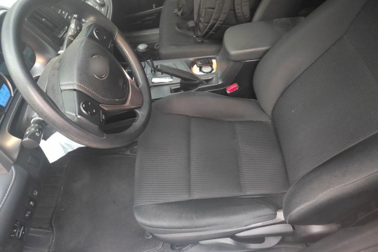 Used Toyota RAV4 2016 2.0L CVT Two-Wheel Drive Fashion Edition China V Standard Left Front Seat