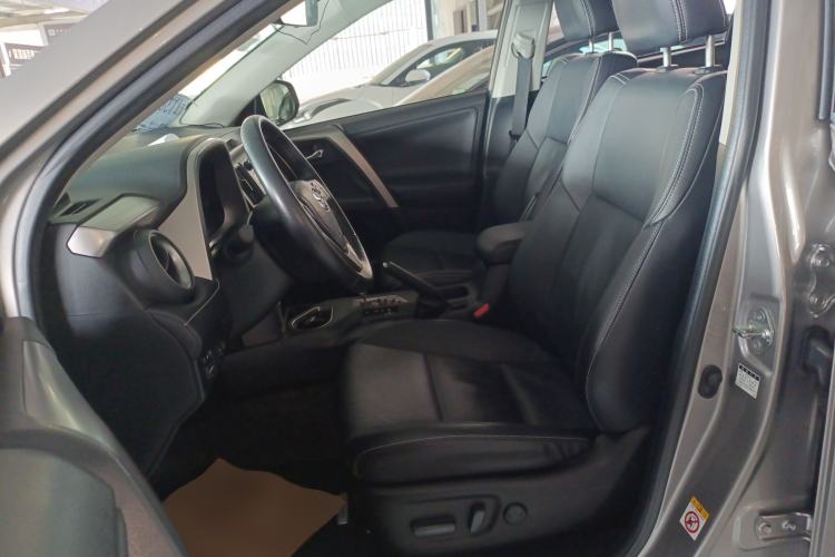 Used Toyota RAV4 2016 2.0L CVT Two-Wheel Drive Smart Edition China V Standard Left Front Seat