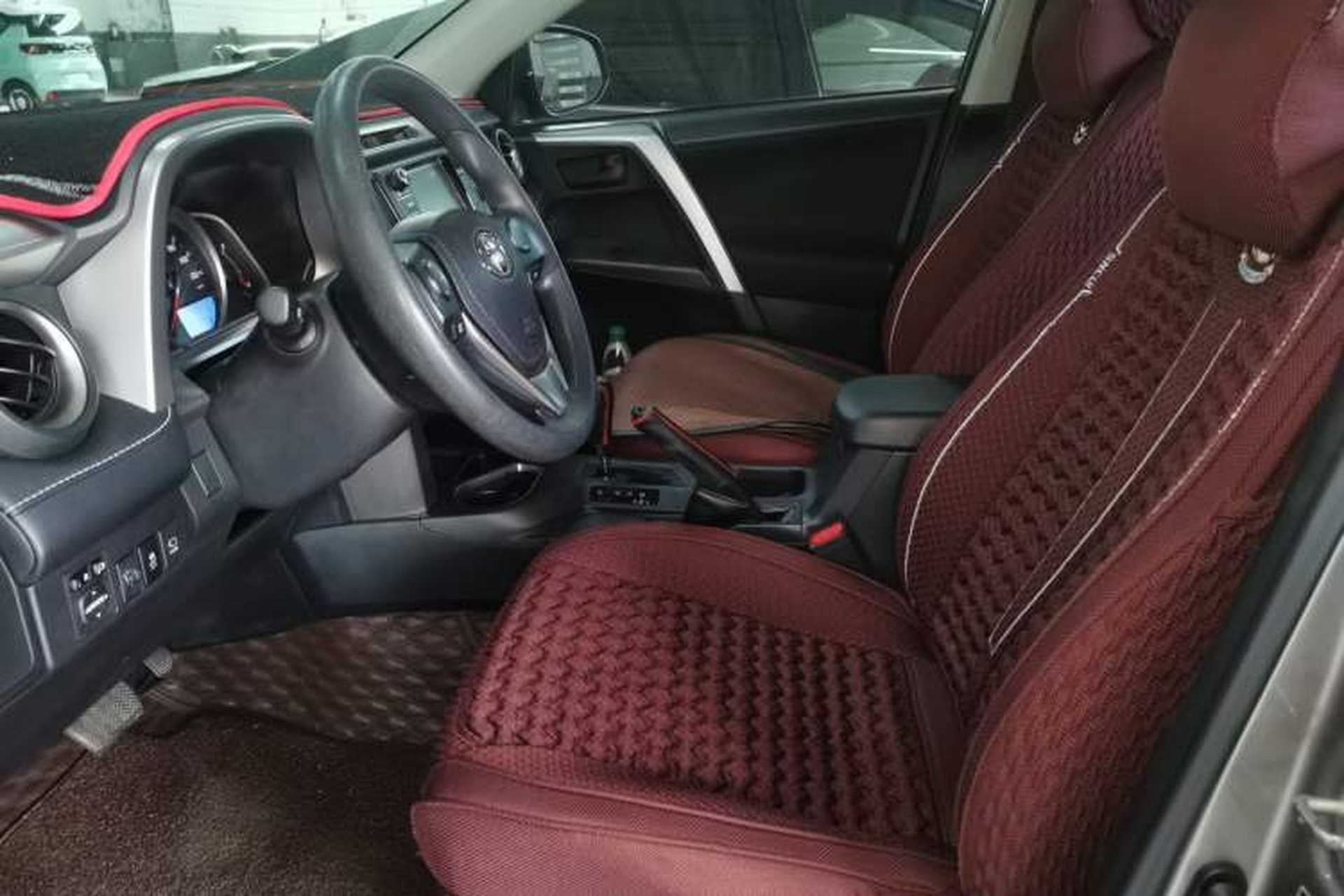 Used Toyota RAV4 2016 2.0L CVT Two-Wheel Drive Fashion Edition China V Standard Left Front Seat