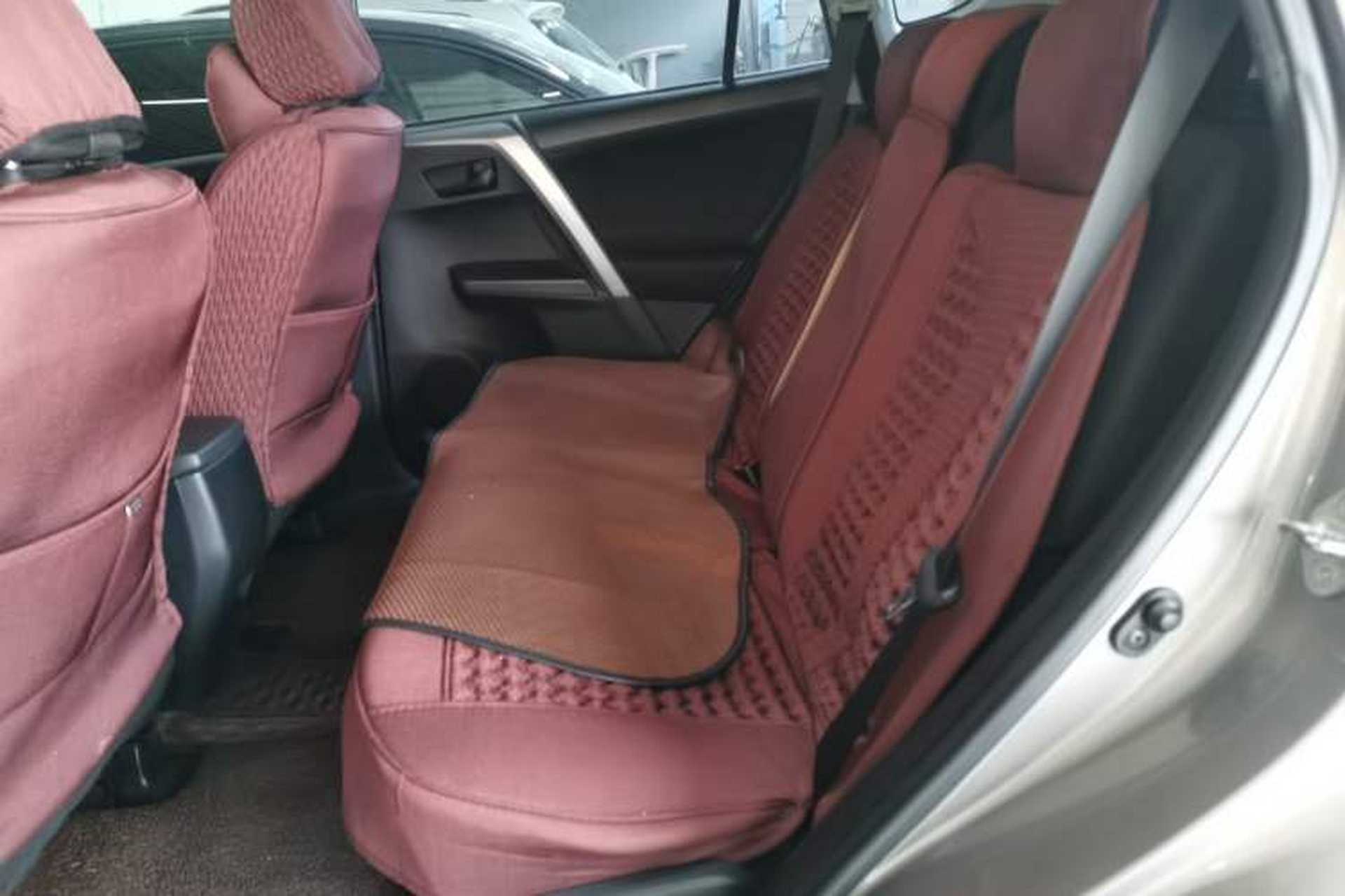 Used Toyota RAV4 2016 2.0L CVT Two-Wheel Drive Fashion Edition China V Standard Left Rear Seat