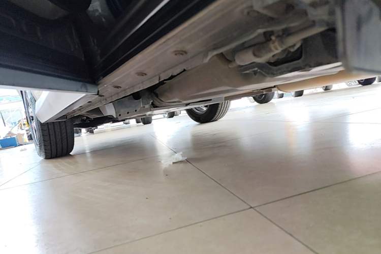 Used Toyota RAV4 2016 2.0L CVT Two-Wheel Drive Fashion Edition China V Standard Left Side Sill