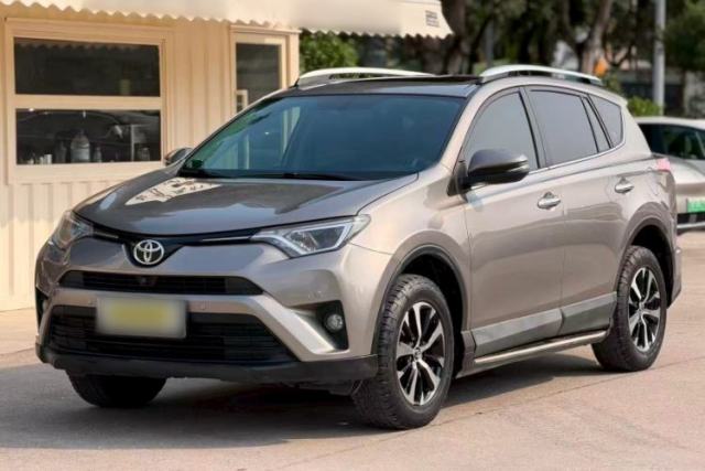 Used Toyota RAV4 2016 2.0L CVT Two-Wheel Drive Fashion Edition China V Standard