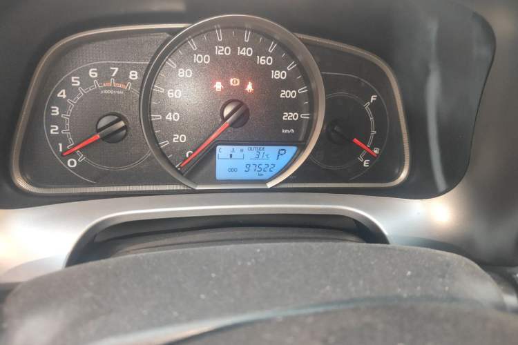 Used Toyota RAV4 2016 2.0L CVT Two-Wheel Drive Fashion Edition China V Standard Odometer Close Up