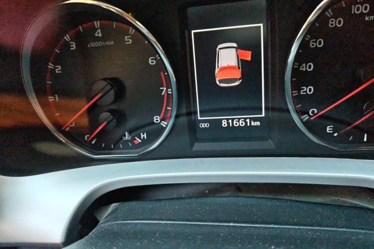 Used Toyota RAV4 2016 2.0L CVT Two-Wheel Drive Smart Edition China V Standard Odometer Close Up