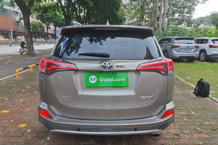 Used Toyota RAV4 2016 2.0L CVT Two-Wheel Drive Smart Edition China V Standard Rear