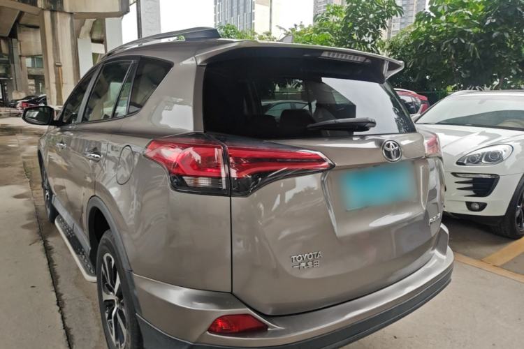 Used Toyota RAV4 2016 2.0L CVT Two-Wheel Drive Fashion Edition China V Standard Rear Left 45 Deg