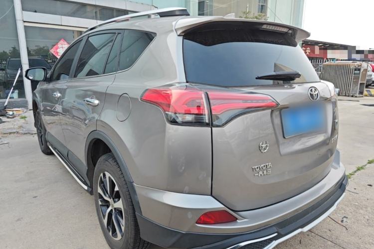 Used Toyota RAV4 2016 2.0L CVT Two-Wheel Drive Fashion Edition China V Standard Rear Left 45 Deg