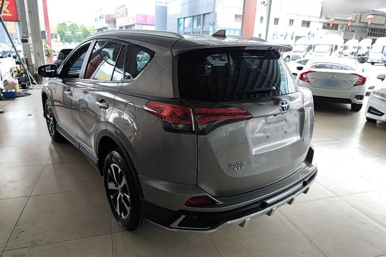 Used Toyota RAV4 2016 2.0L CVT Two-Wheel Drive Fashion Edition China V Standard Rear Left 45 Deg