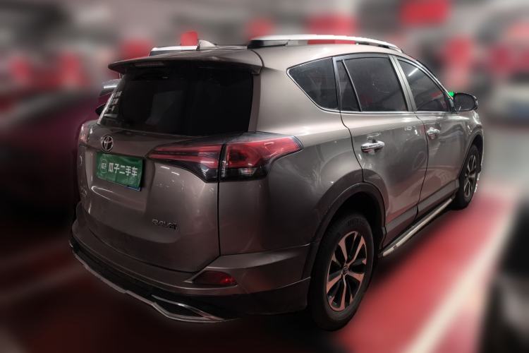 Used Toyota RAV4 2016 2.0L CVT Two-Wheel Drive Comfort Edition China V Standard Rear Right 45 Deg
