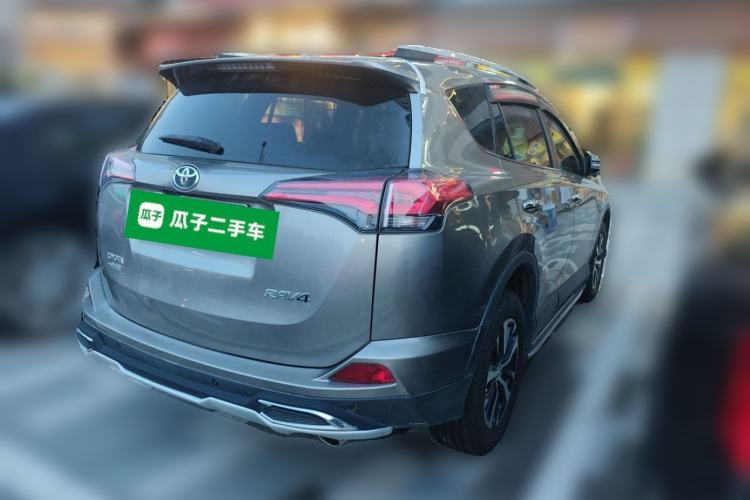 Used Toyota RAV4 2016 2.0L CVT Two-Wheel Drive Smart Edition China V Standard Rear Right 45 Deg