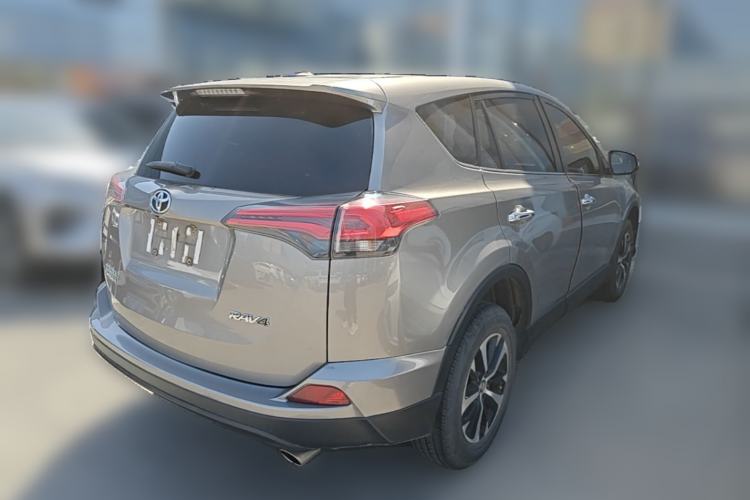 Used Toyota RAV4 2016 2.0L CVT Two-Wheel Drive Comfort Edition China V Standard Rear Right 45 Deg