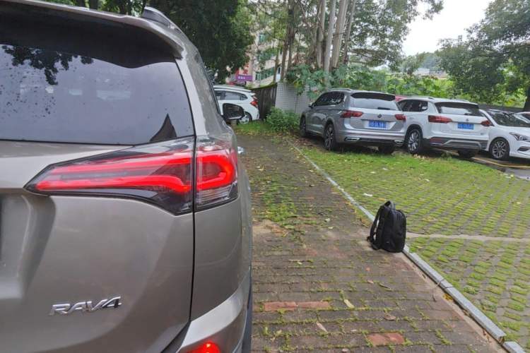 Used Toyota RAV4 2016 2.0L CVT Two-Wheel Drive Smart Edition China V Standard Right Rear Taillight