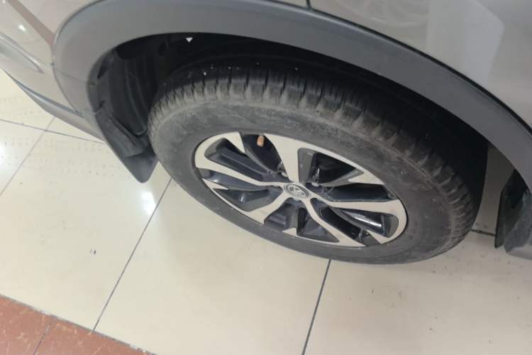 Used Toyota RAV4 2016 2.0L CVT Two-Wheel Drive Fashion Edition China V Standard Right Rear Wheel Hub