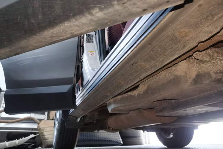 Used Toyota RAV4 2016 2.0L CVT Two-Wheel Drive Fashion Edition China V Standard Right Side Sill