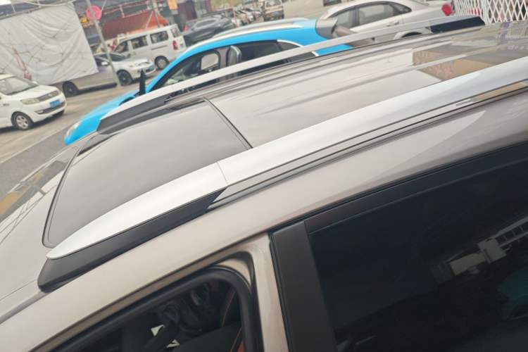 Used Toyota RAV4 2016 2.0L CVT Two-Wheel Drive Fashion Edition China V Standard Roof