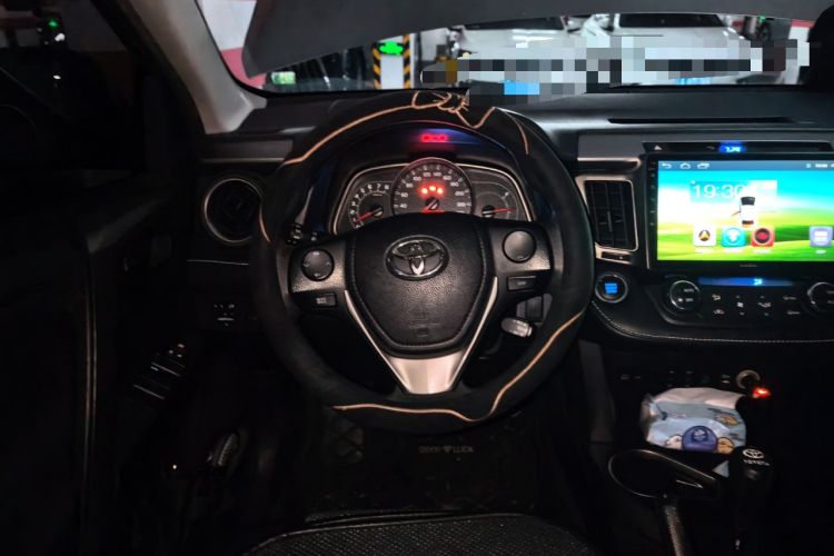 Used Toyota RAV4 2016 2.0L CVT Two-Wheel Drive Comfort Edition China V Standard Steering Wheel