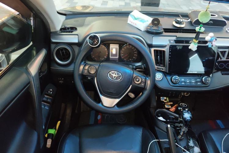 Used Toyota RAV4 2016 2.0L CVT Two-Wheel Drive Smart Edition China V Standard Steering Wheel