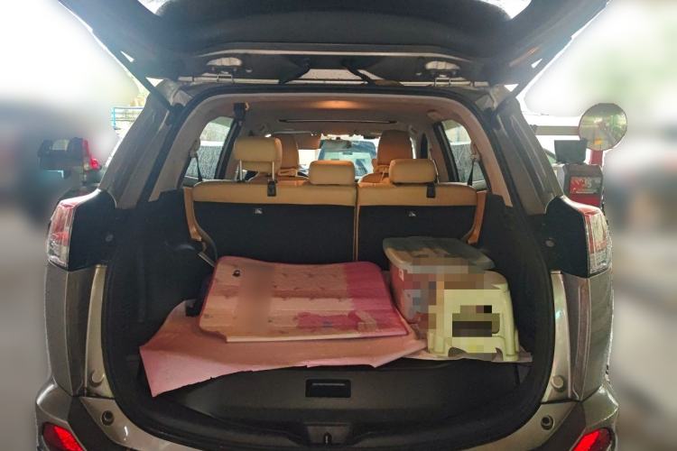 Used Toyota RAV4 2016 2.0L CVT Two-Wheel Drive Fashion Edition China V Standard Trunk