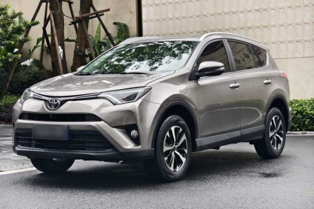 Used Toyota RAV4 2016 2.0L CVT Two-Wheel Drive Fashion Edition China V Standard