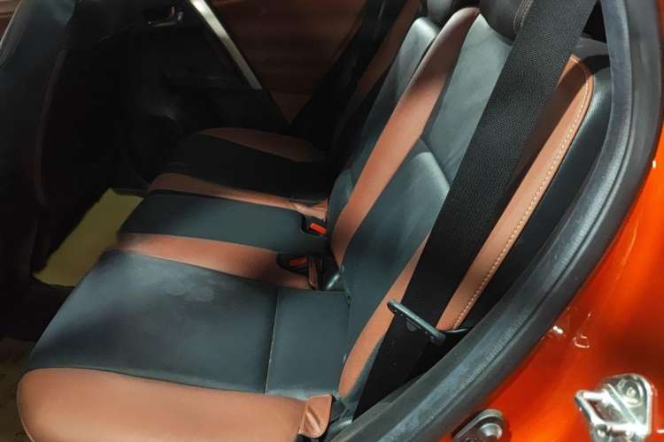 Used Toyota RAV4 2016 2.5L Automatic 4x4 Elite Edition Interior 1
