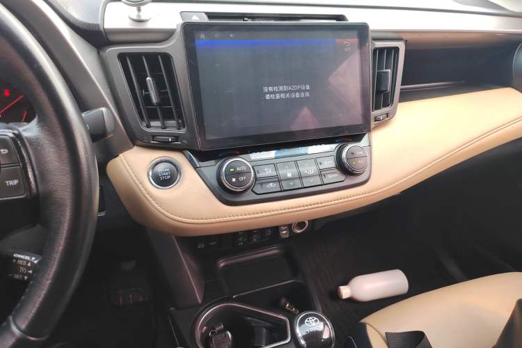 Used Toyota RAV4 2016 2.0L CVT Two-Wheel Drive Smart Edition China V Standard Audio And AC Panel