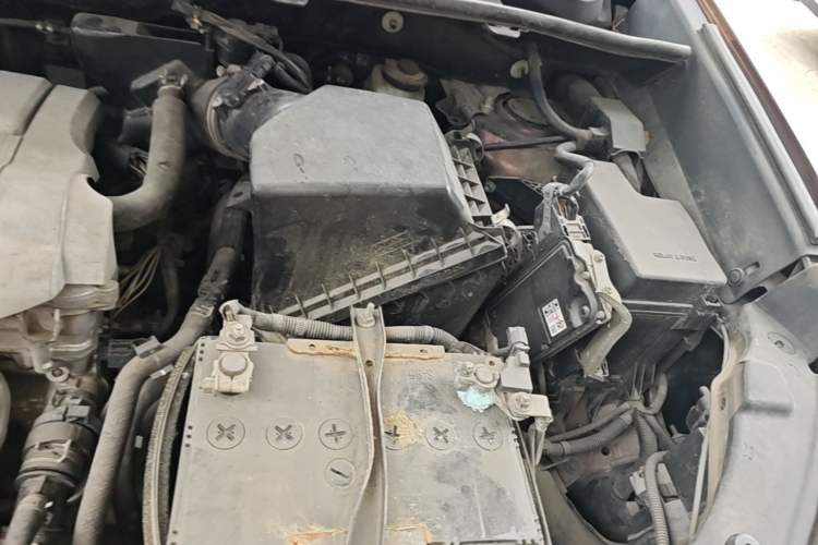Used Toyota RAV4 2016 2.5L Automatic 4x4 Elite Edition Engine Bay Left