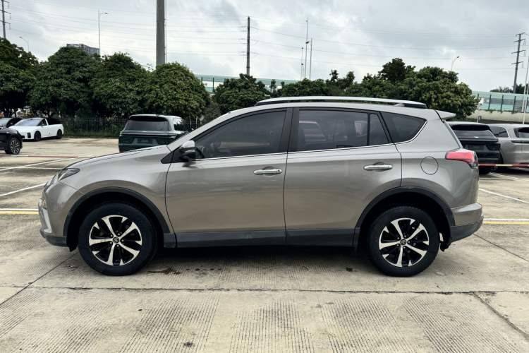 Used Toyota RAV4 2016 2.0L CVT Two-Wheel Drive Smart Edition China V Standard Exterior 3