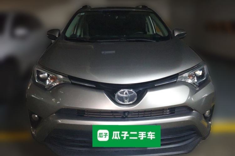 Used Toyota RAV4 2016 2.0L CVT Two-Wheel Drive Fashion Edition China V Standard Front