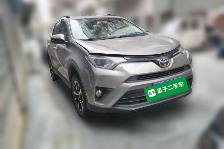 Used Toyota RAV4 2016 2.0L CVT Two-Wheel Drive Urban Edition China V Standard Front Right 45 Deg
